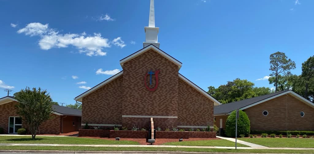 Macclenny Church of God building